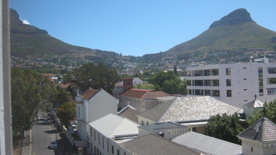 1 Bedroom Property for Sale in Gardens Western Cape